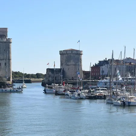 1 Bedroom Beautiful In * La Rochelle (Charente-Maritime)
